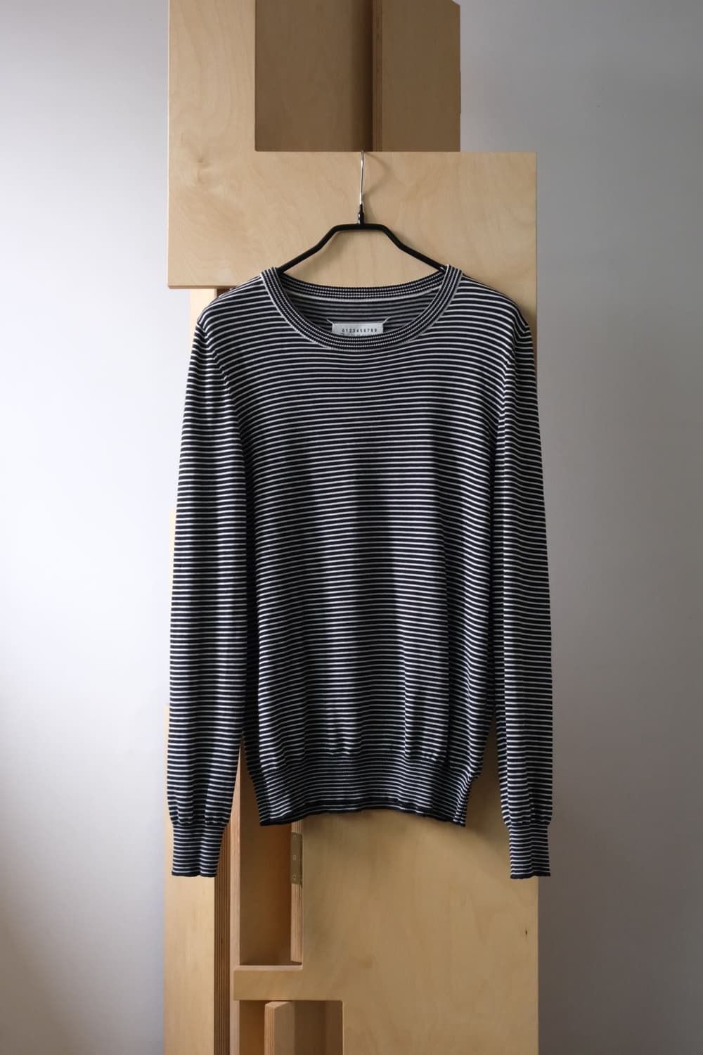 마르지엘라 스트라이프 니트 블랙 상품이미지1