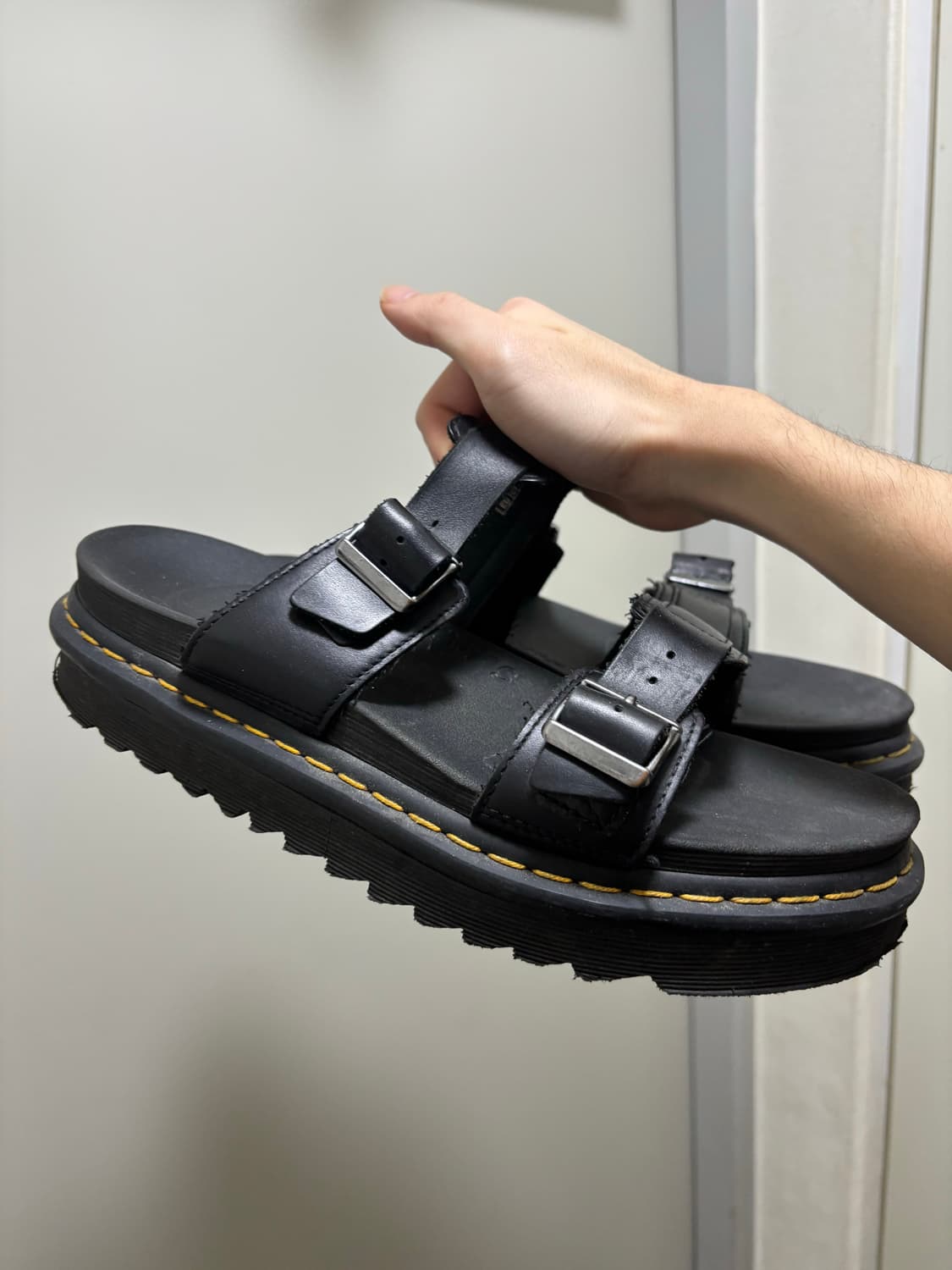 [280] 닥터마틴 마일즈 블랙 샌들 상품이미지3