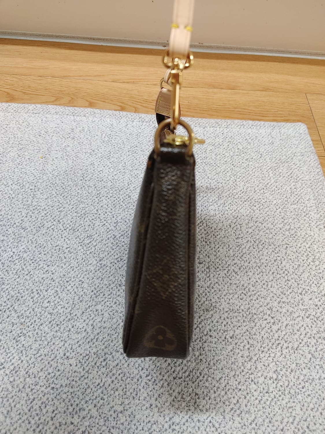 정품 루이비통 포쉐트 악세수아 포치 파우치백 토트백 상품이미지5