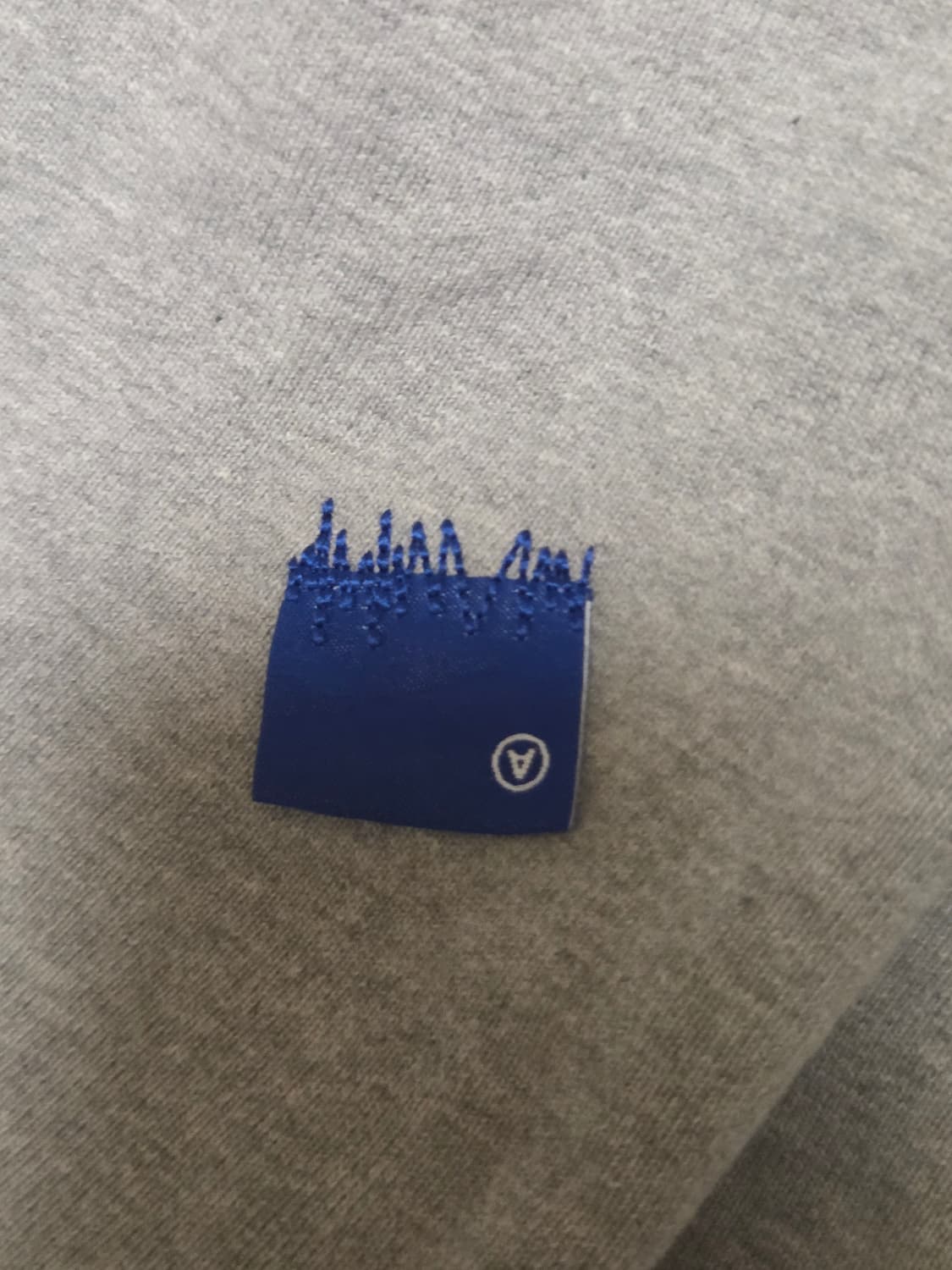 아더에러 후드티 상품이미지4