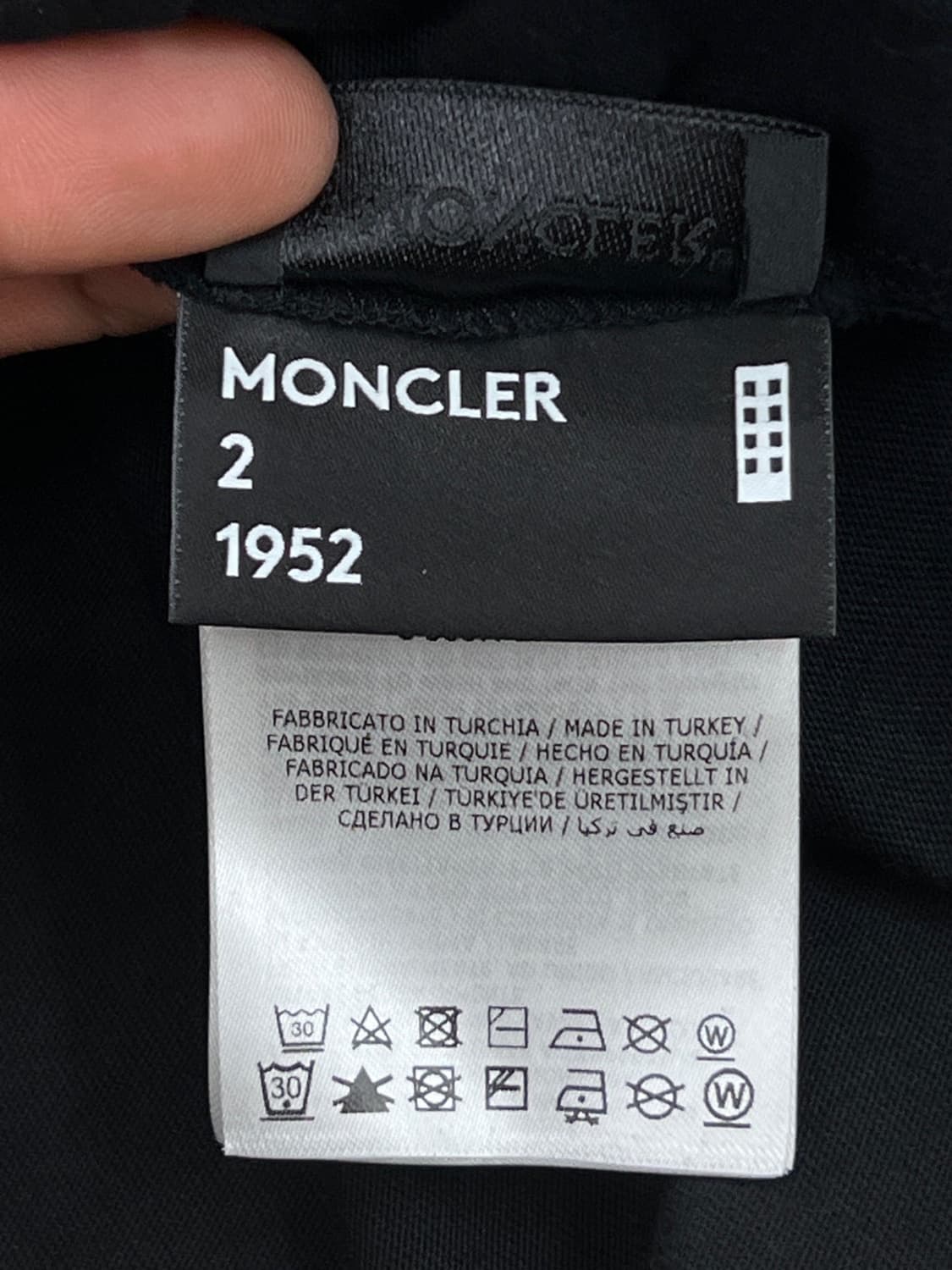 몽클레어 지니어스 블랙와펜 그래픽 롱슬리브 상품이미지7