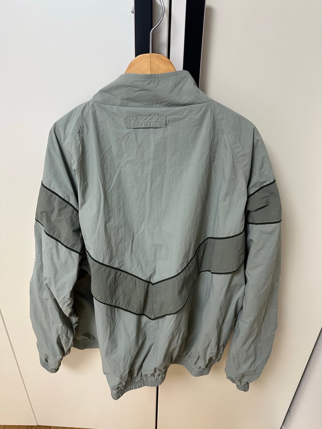 M) 에스피오나지 바람막이 자켓 팝니다 상품이미지3