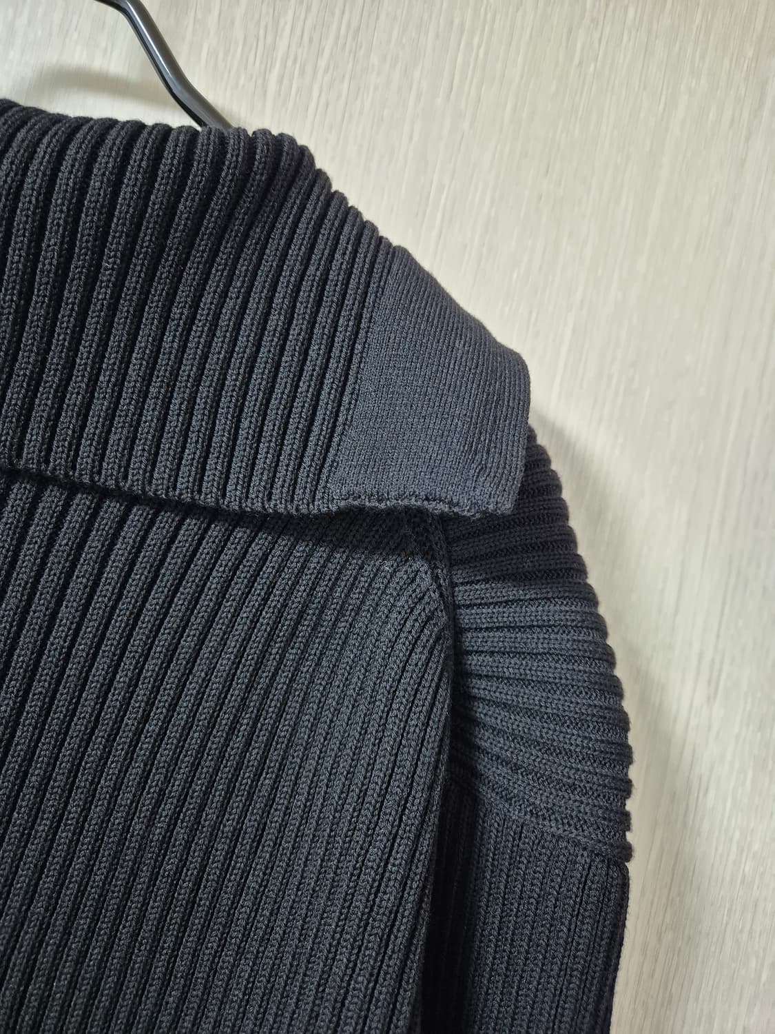 (정품)  보테가베네타 하이넥  니트 집업 M  21년 상품이미지6