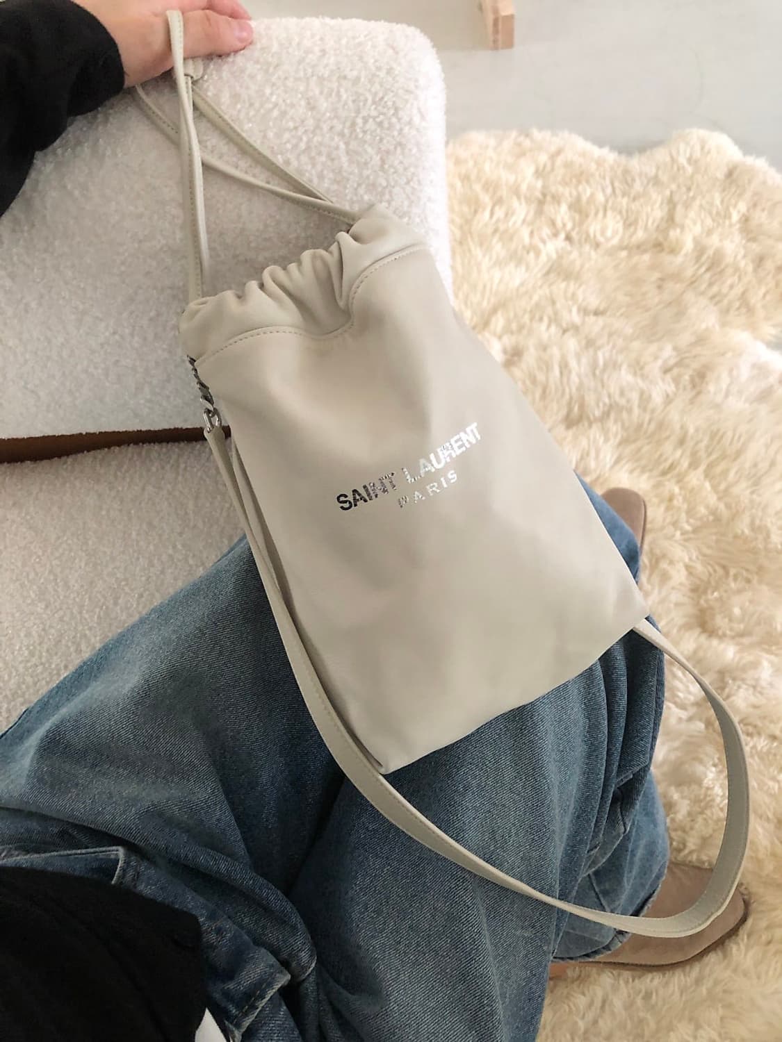 생로랑 테디 버킷백 스몰 상품이미지1