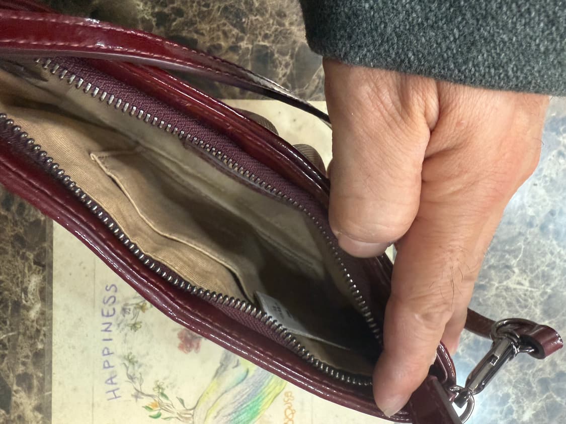 정품 버버리 노바체크 페이던트 미니숄더백 팝니다 상품이미지6