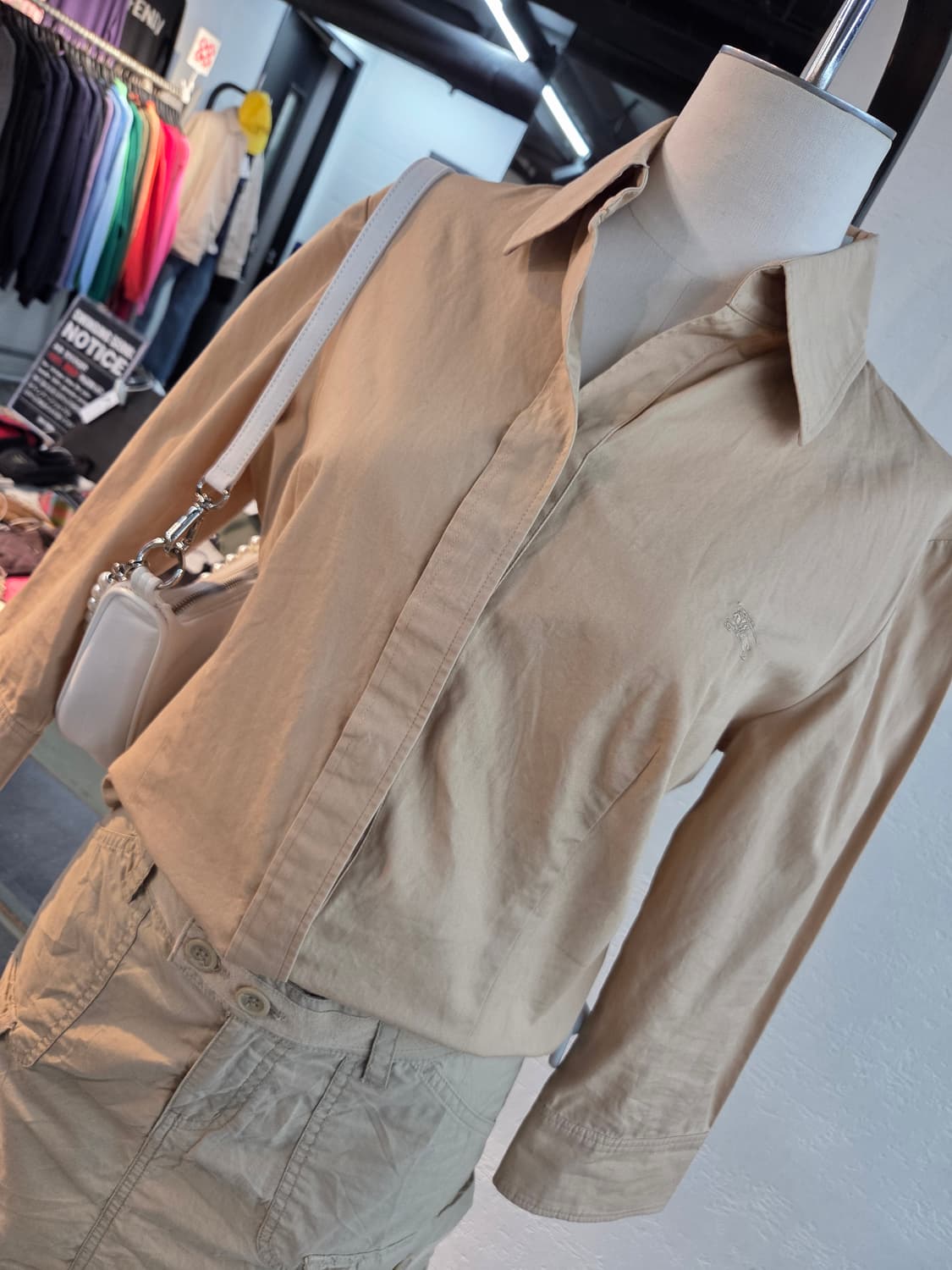 BURBERRY 버버리 베이지셔츠 상품이미지1