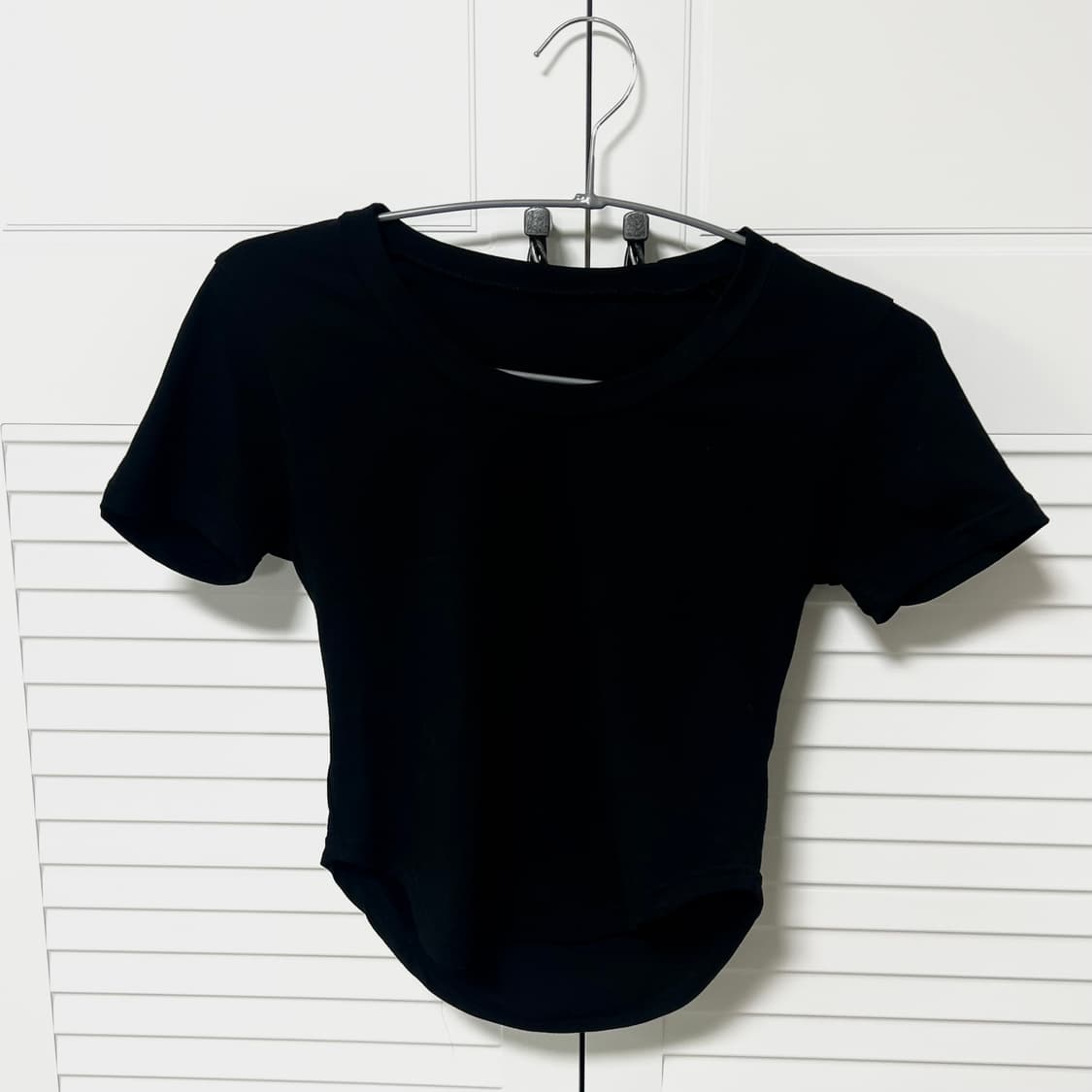 옷 구매하시면 서비스로 드릴게요 딱붙티 밑단 굴림티 반팔 상품이미지1