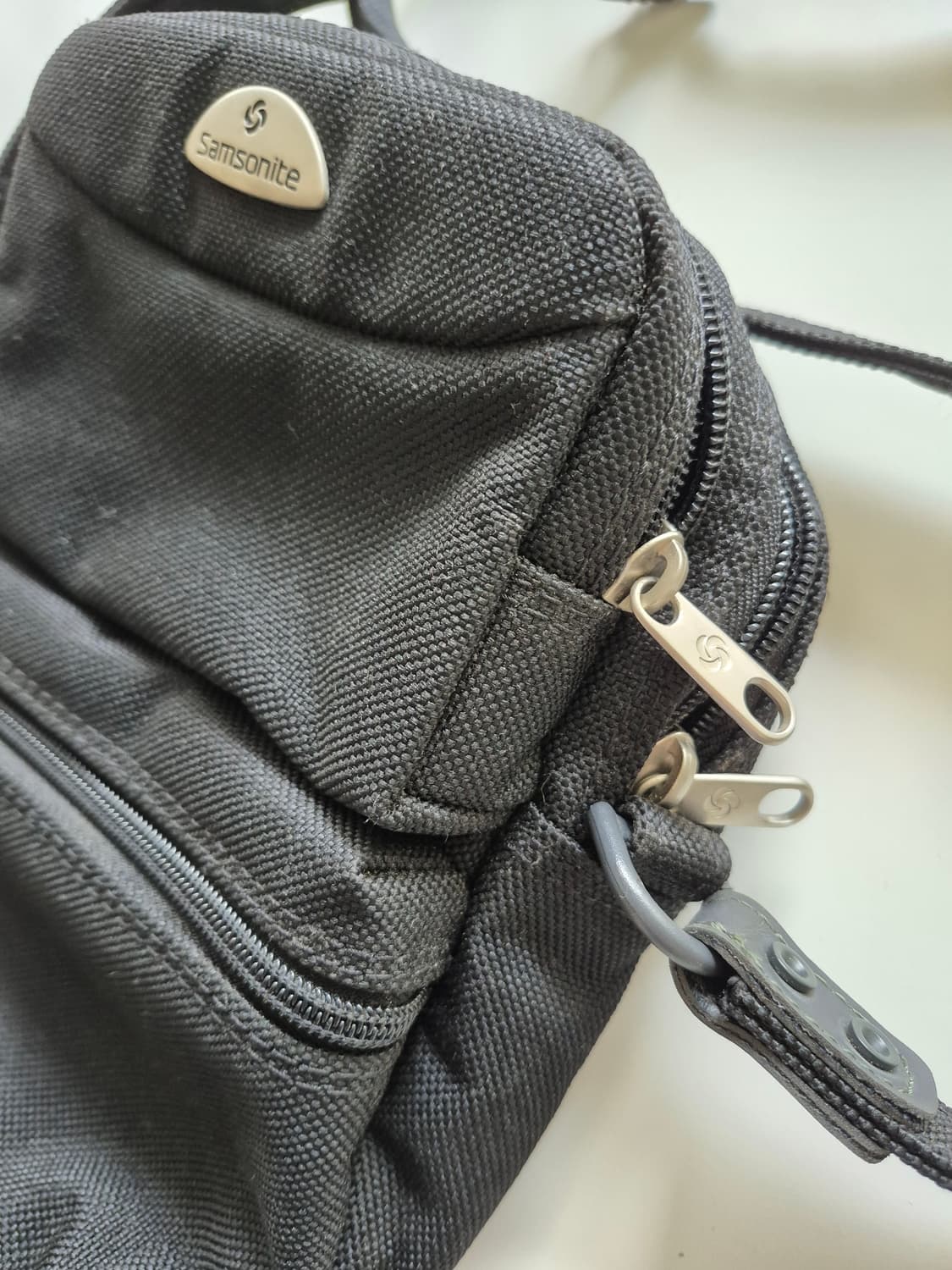 새상품급)샘소나이트 크로스백 상품이미지4