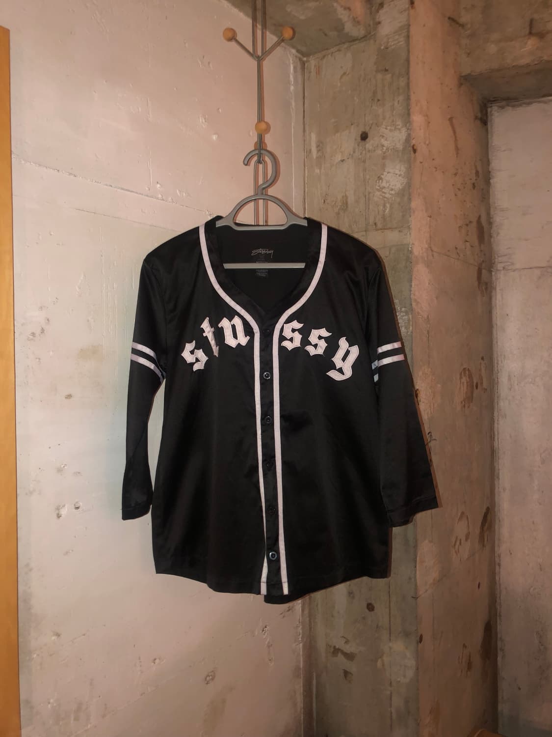 Stussy Gothic Logo Baseball Jersey Shirt 상품이미지1