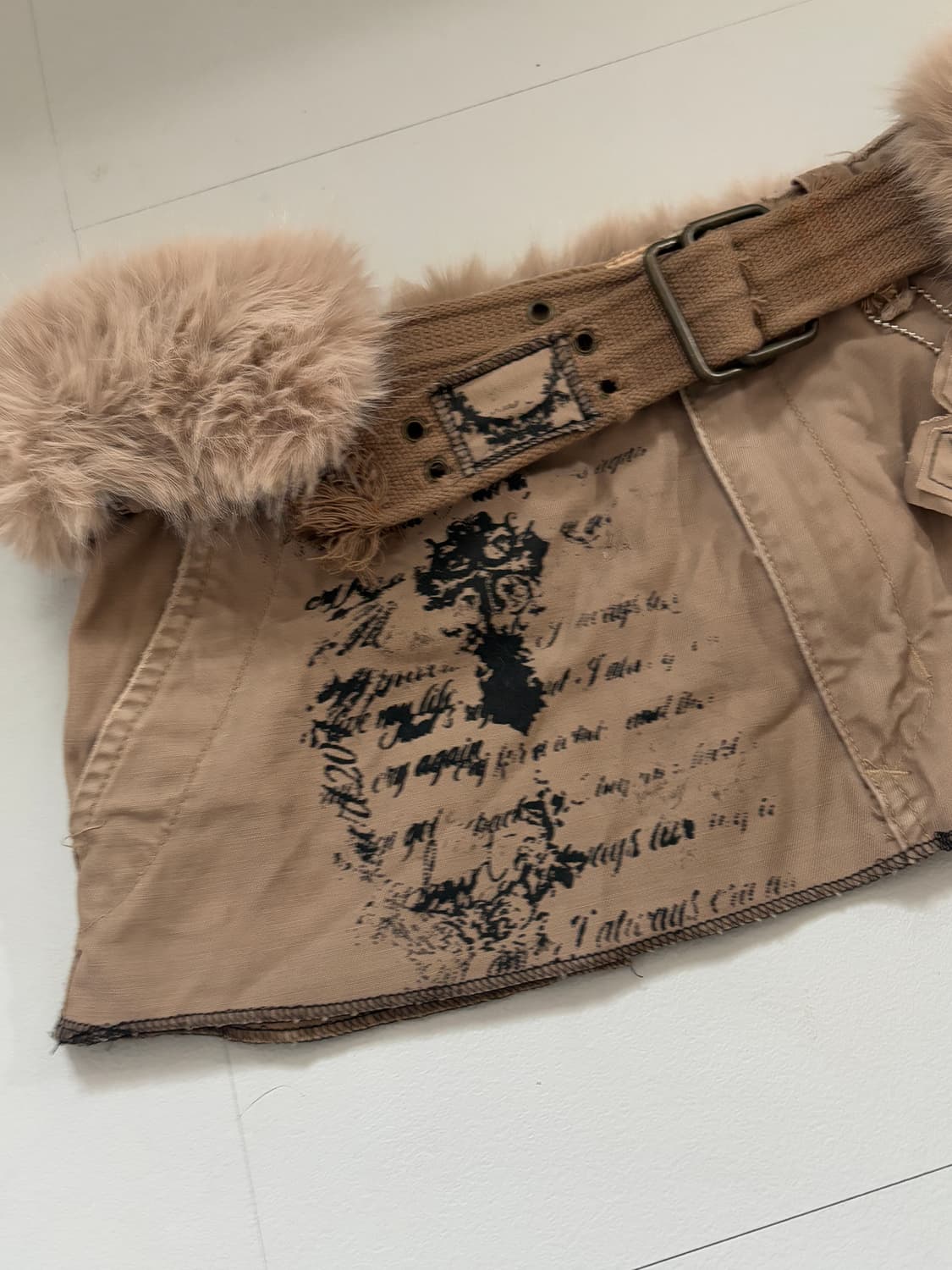 • hurtremake Beige Fur Belt Cross-printe 상품이미지2