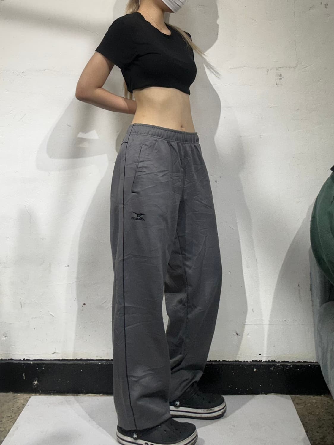 미즈노 차콜 와이드 사이드 라인 팬츠  상품이미지1