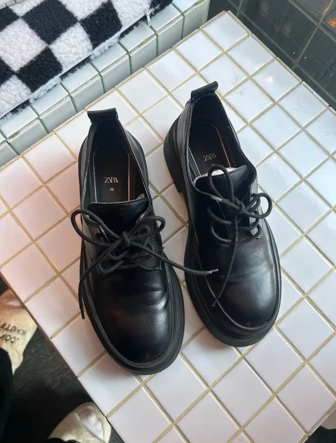 자라 230~235사이즈  상품이미지2