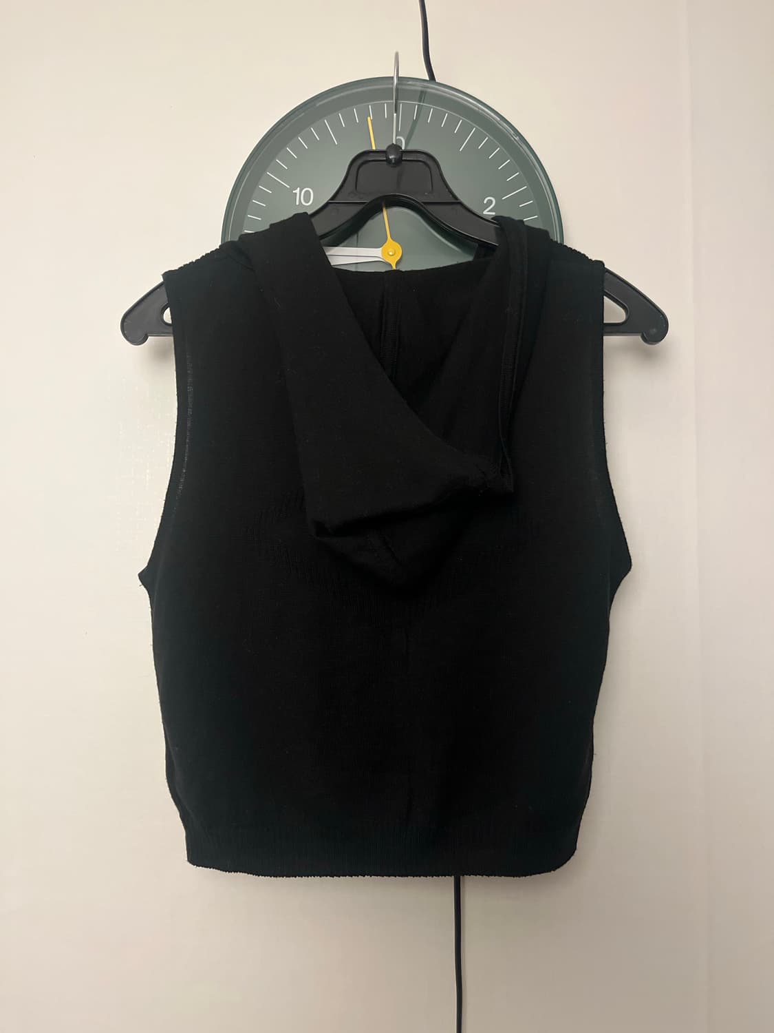 미스치프 후드 나시 베스트 니트 상품이미지2