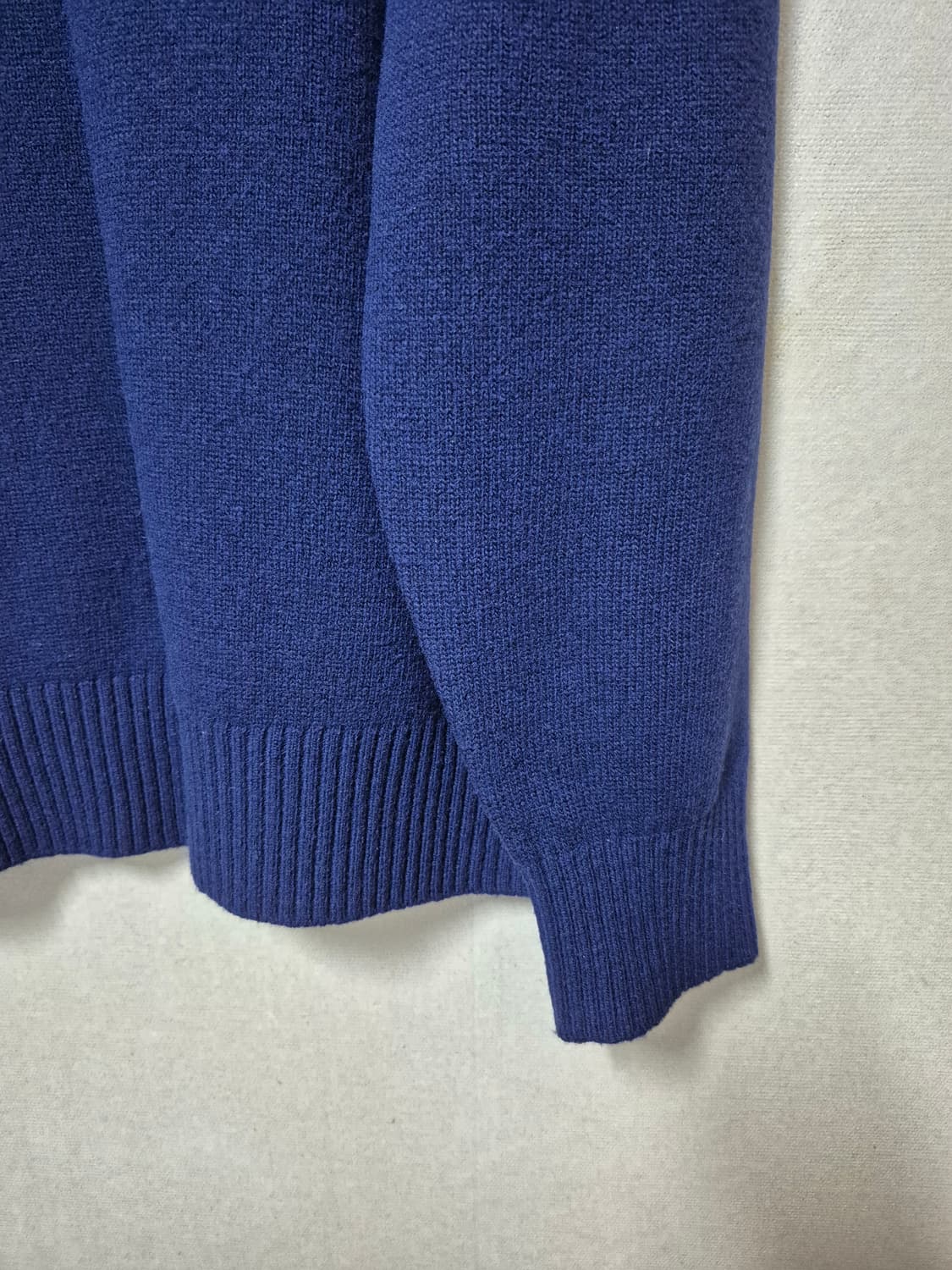 헤지스 피즈 더블로고 니트 상품이미지4