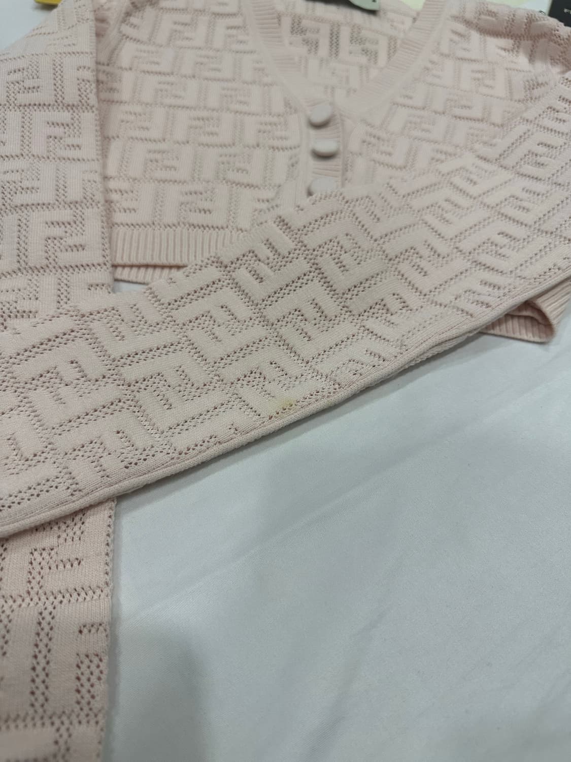 80] Fendi 펜디 FF 모노그램 로고 크롭 가디건 상품이미지8