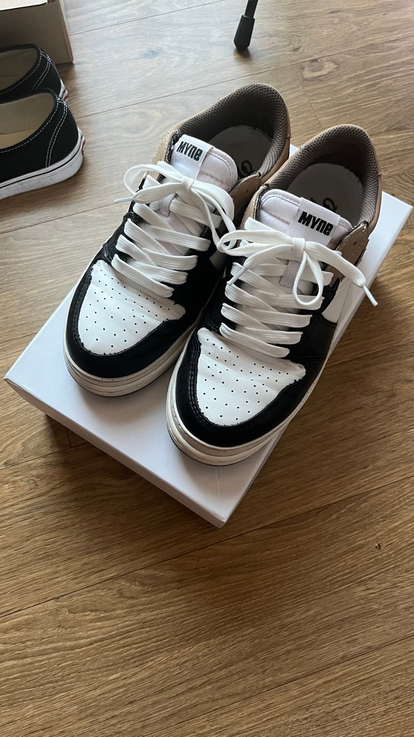 미하라 야스히로 Myne 하이브리드 스니커즈 42 상품이미지3