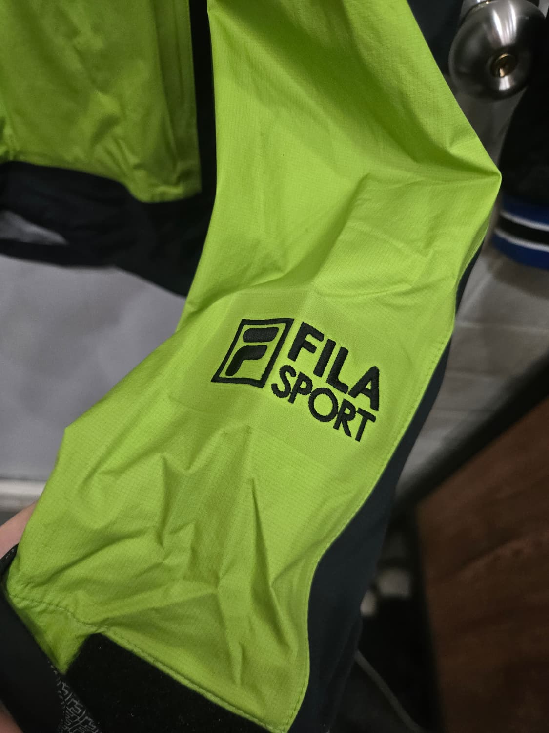 100,L,택있는 새상품)) FILA 휠라 점퍼! 정가 40만원대~ 상품이미지2