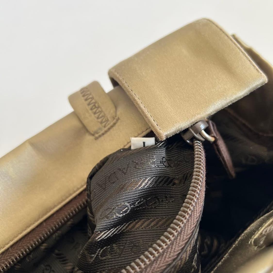 프라다 아카이브 새틴 토트백 y2k 상품이미지8