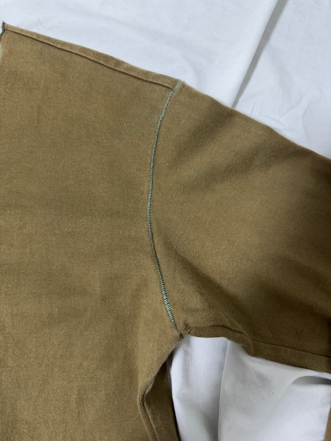 이세이미야케 맨 오버록 스티치 롱슬리브 상품이미지3