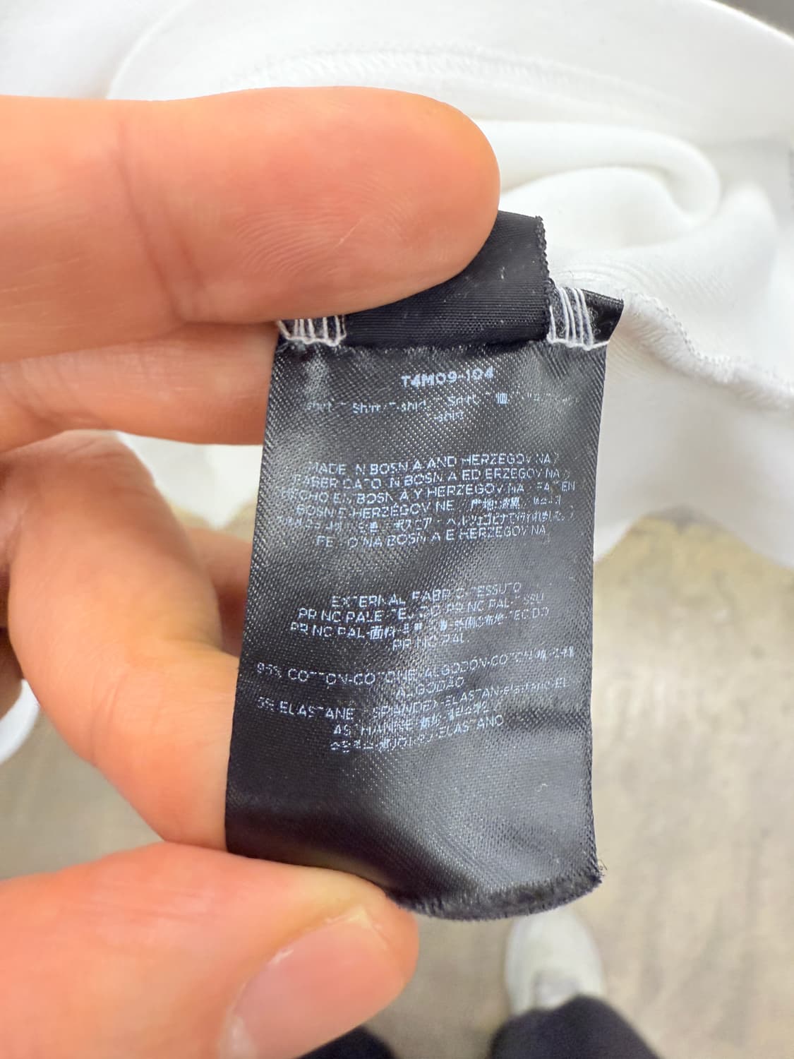 톰포드 화이트 코튼 브이넥 티셔츠 XL 상품이미지5