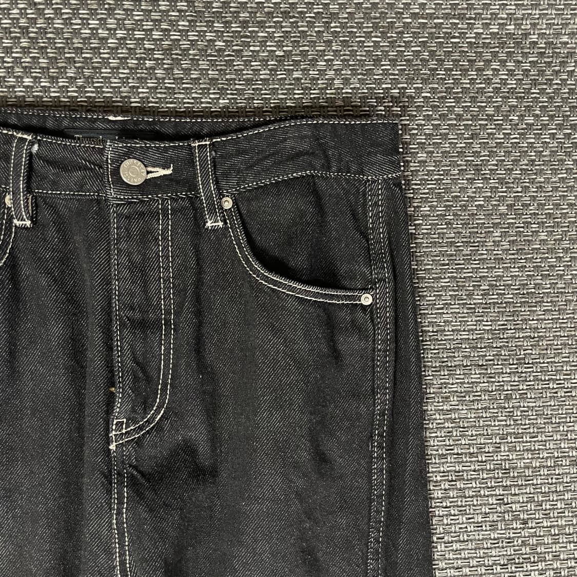 (29) 써스데이아일랜드 유니크 롤업 스티치 흑청 데님 팬츠 M 상품이미지4