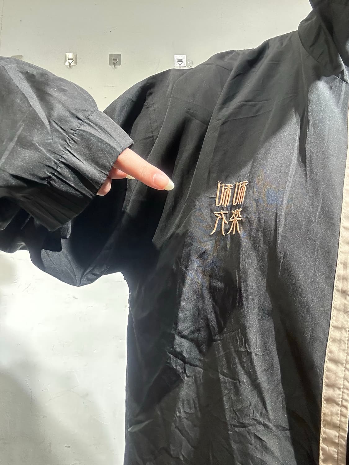 일본 빈티지 WARAKUWAI 블랙 빅 로고 자수 바람막이 자켓 L 상품이미지4
