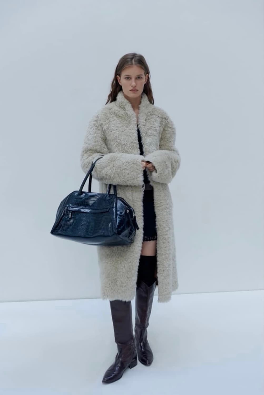 스튜디오테이블 무스탕코트 상품이미지1