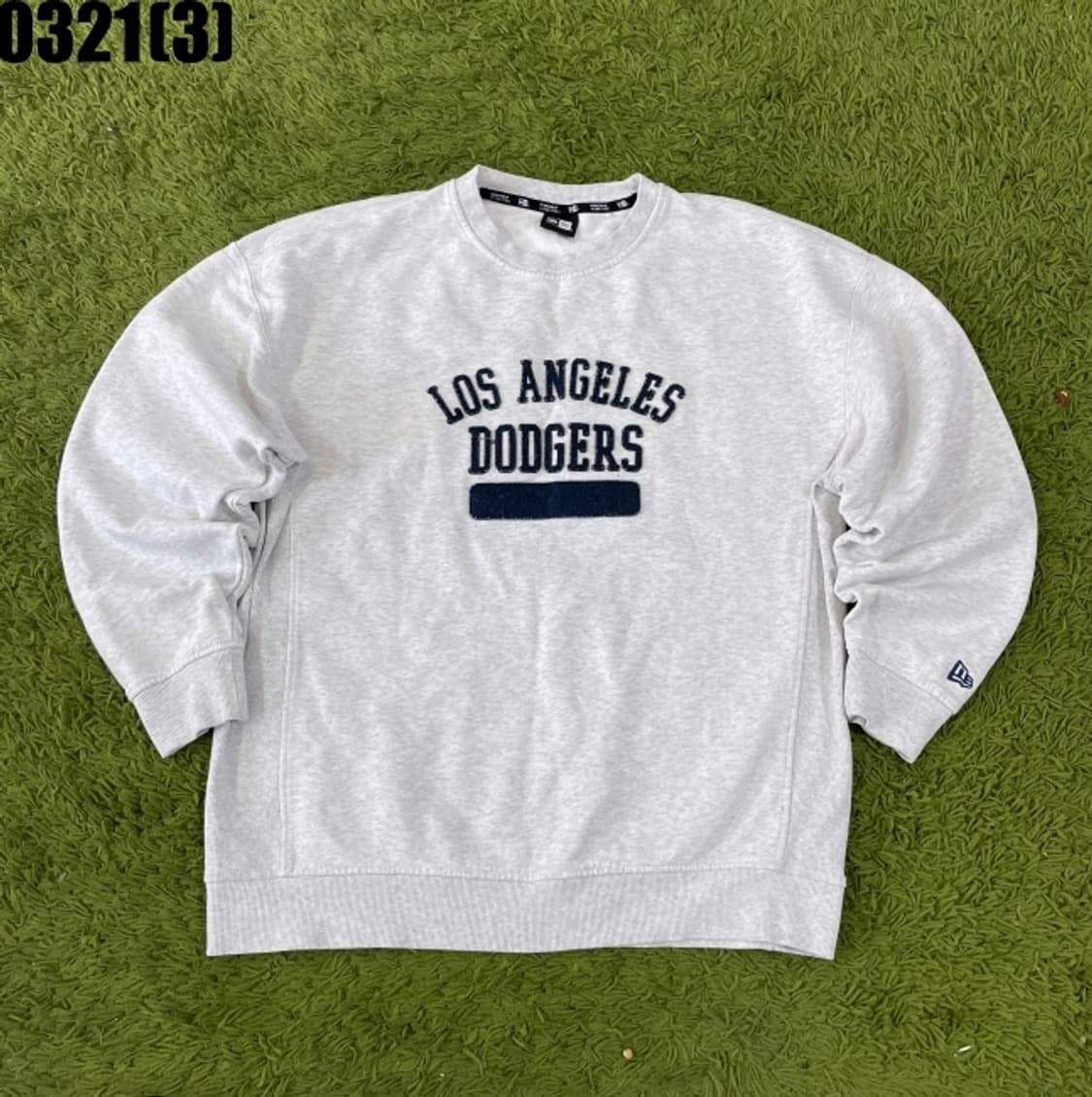 뉴에라 맨투맨 상품이미지1