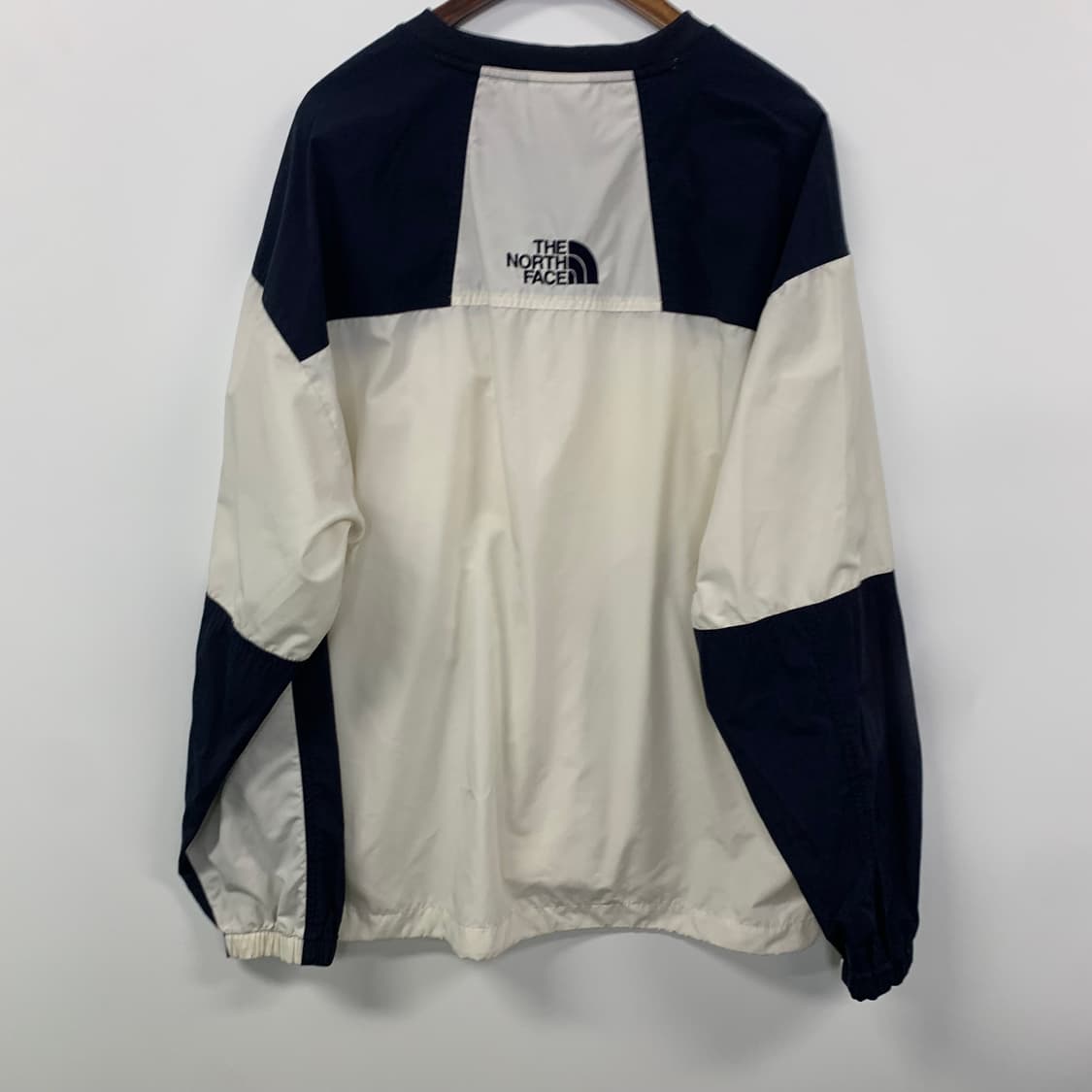 노스페이스 화이트라벨 배색 바람막이 웜업 상품이미지3