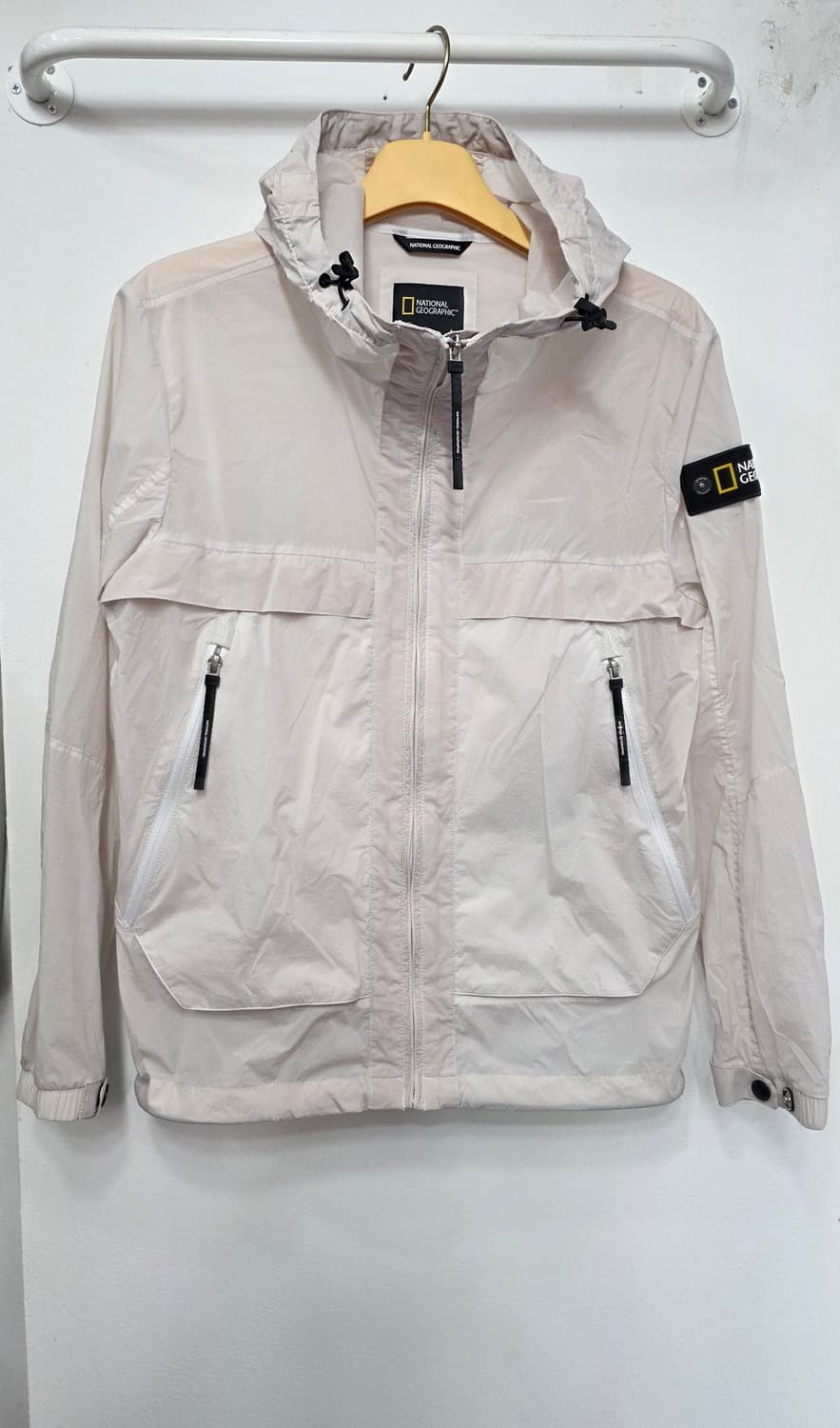 내셔널지오그래픽 남성 바람막이 상품이미지1