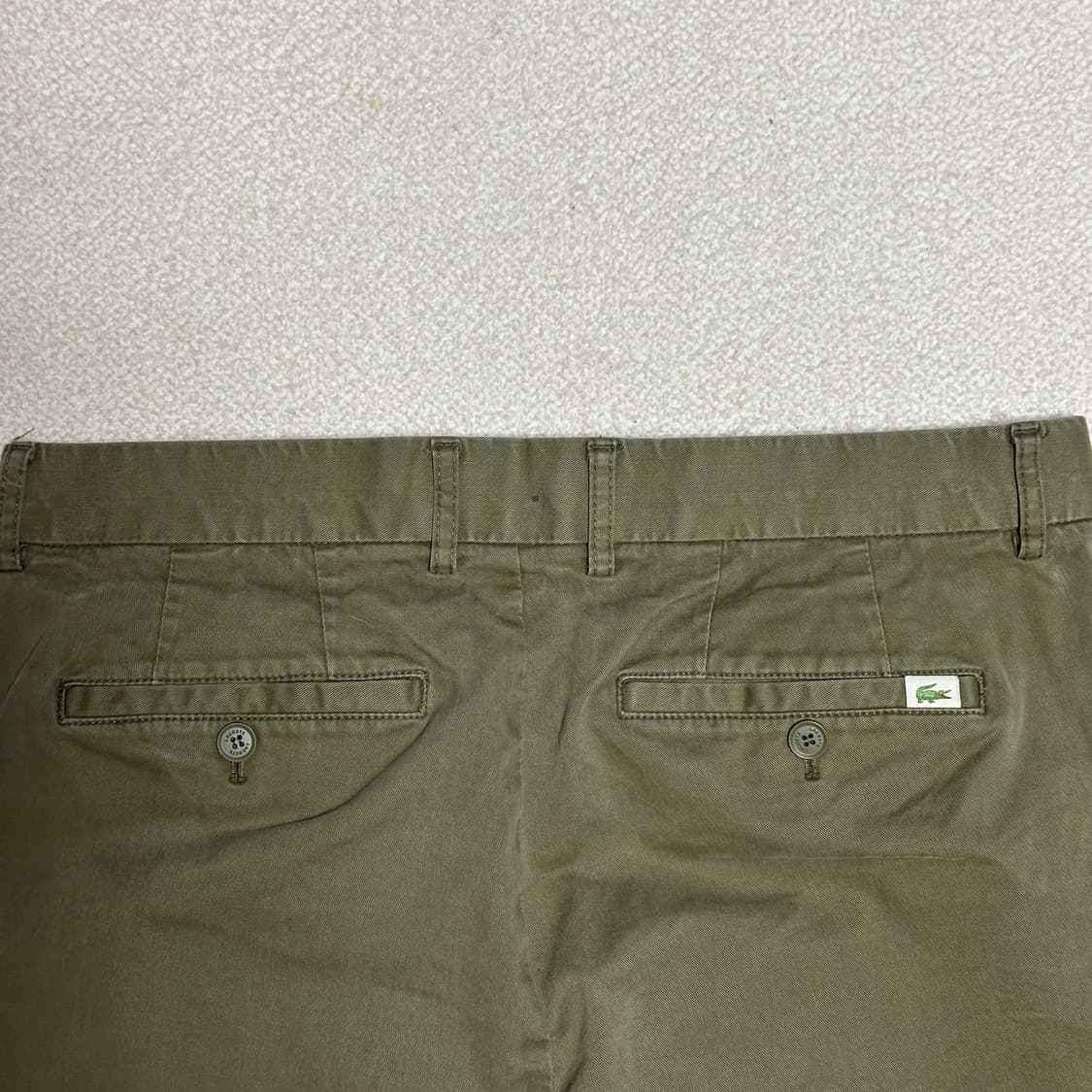 라코스테 테이퍼드 핏 치노 팬츠 상품이미지4