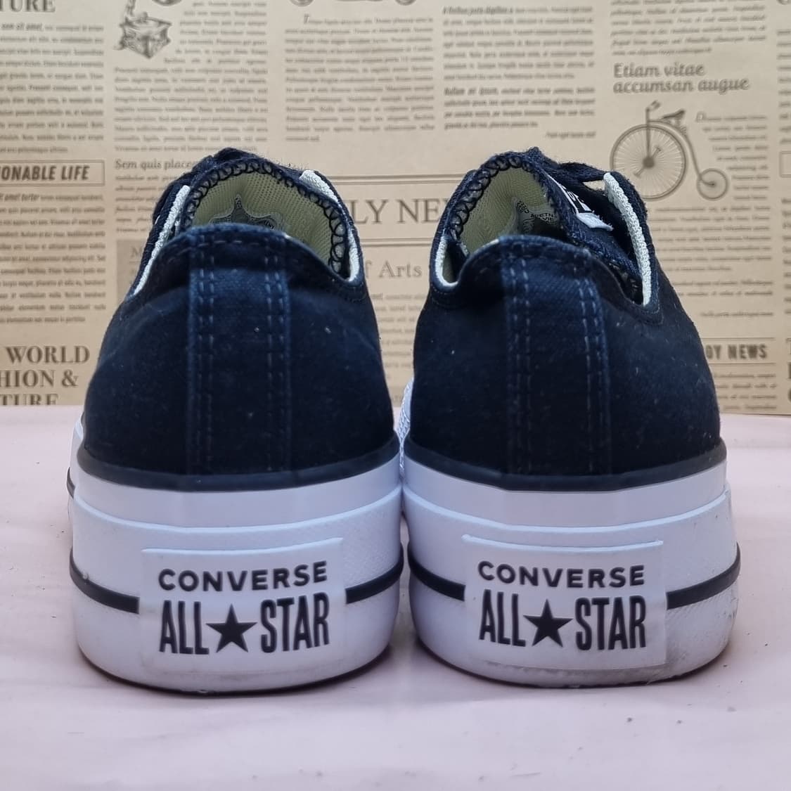 컨버스 척테일러 리프트 캔버스 스니커즈 230 상품이미지4