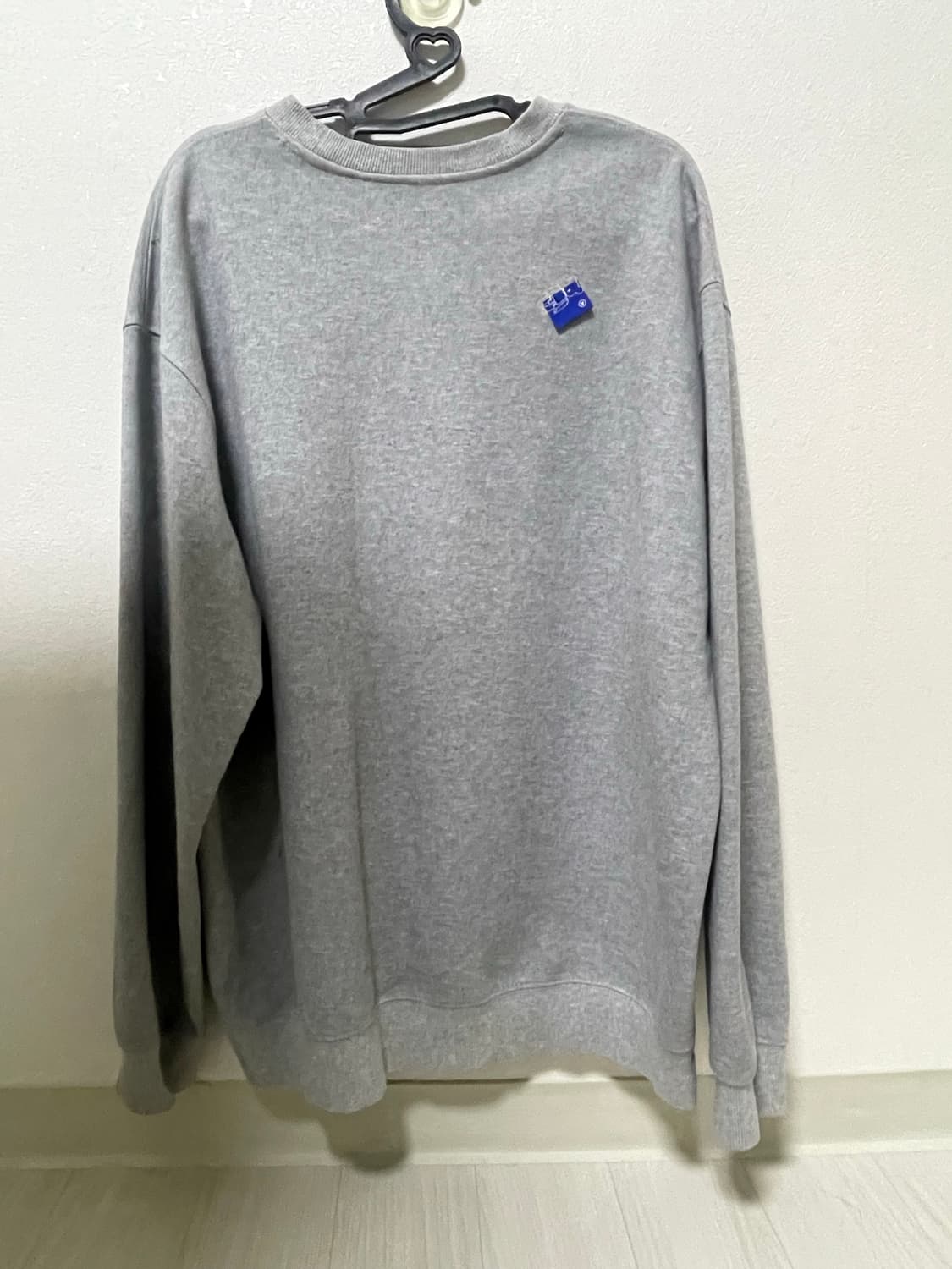 아더에러 베어브릭스 콜라보 맨투맨 A2 상품이미지2