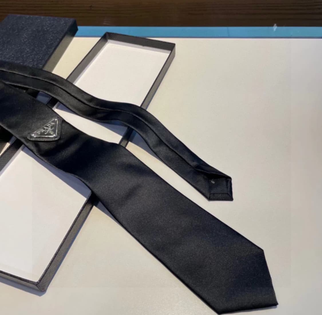 프라다 넥타이 상품이미지2