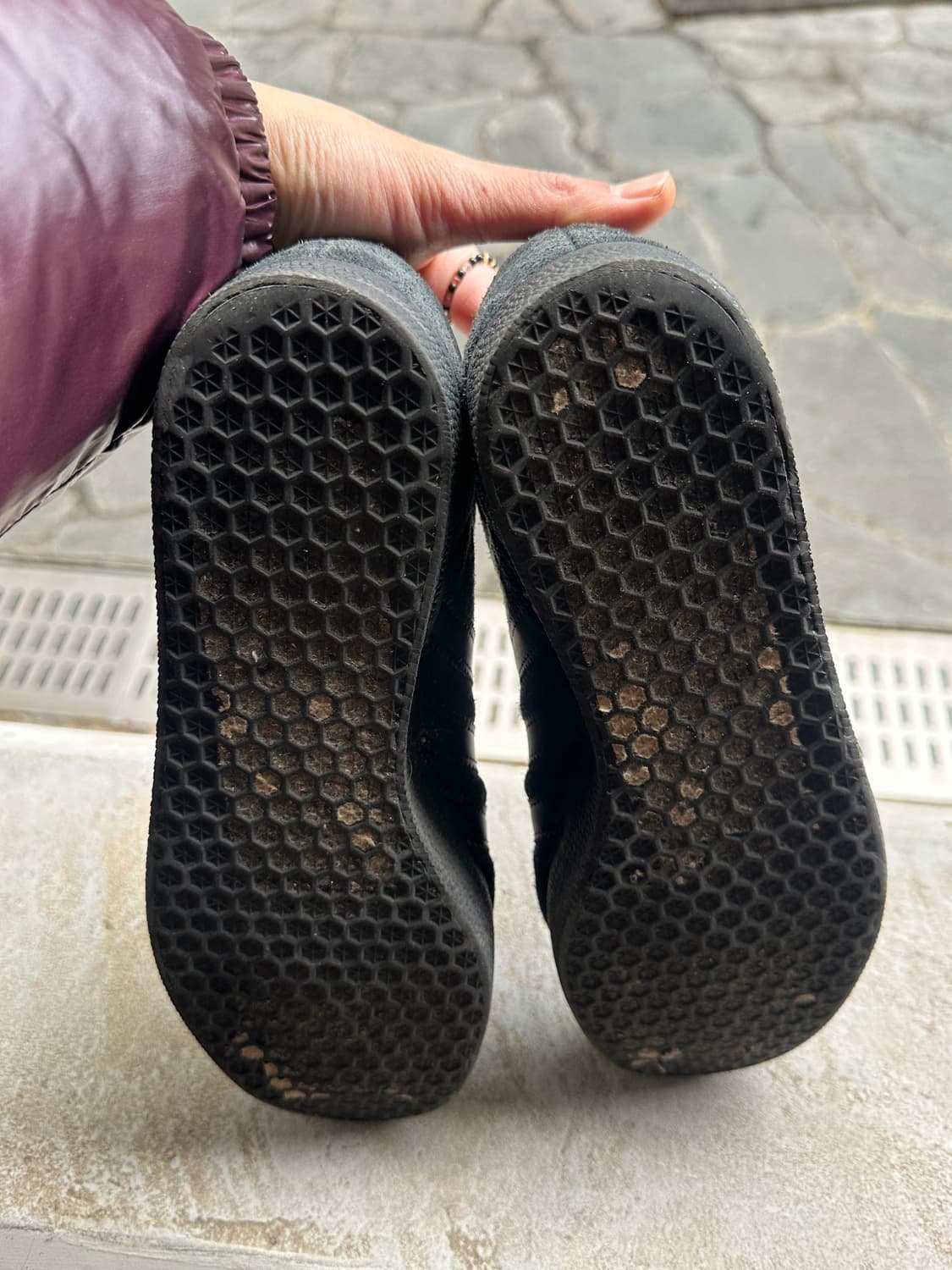 아디다스 운동화 275 블랙 스웨이드 상품이미지4