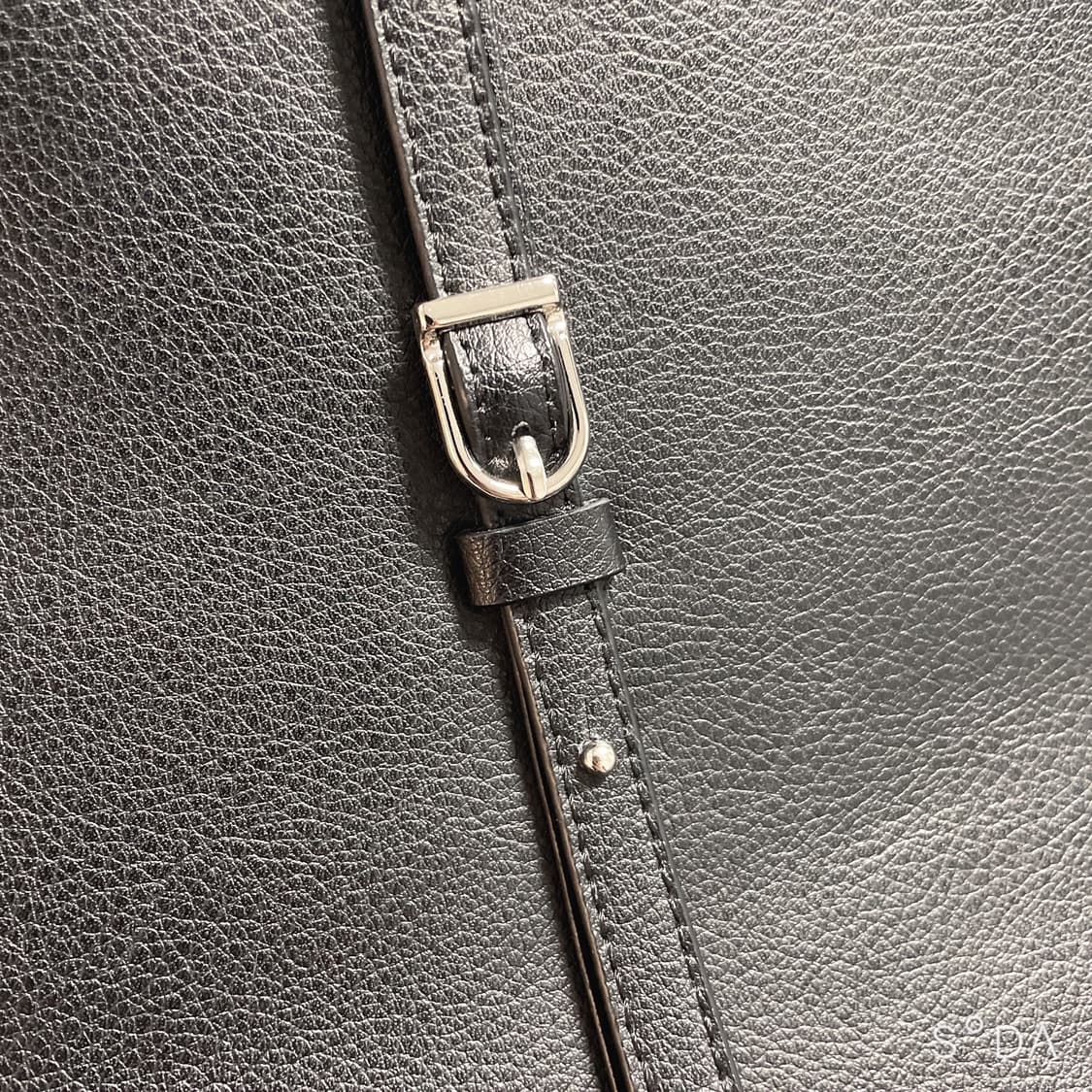 모노로우 블랑 미디움 블랙 크로스백 상품이미지3