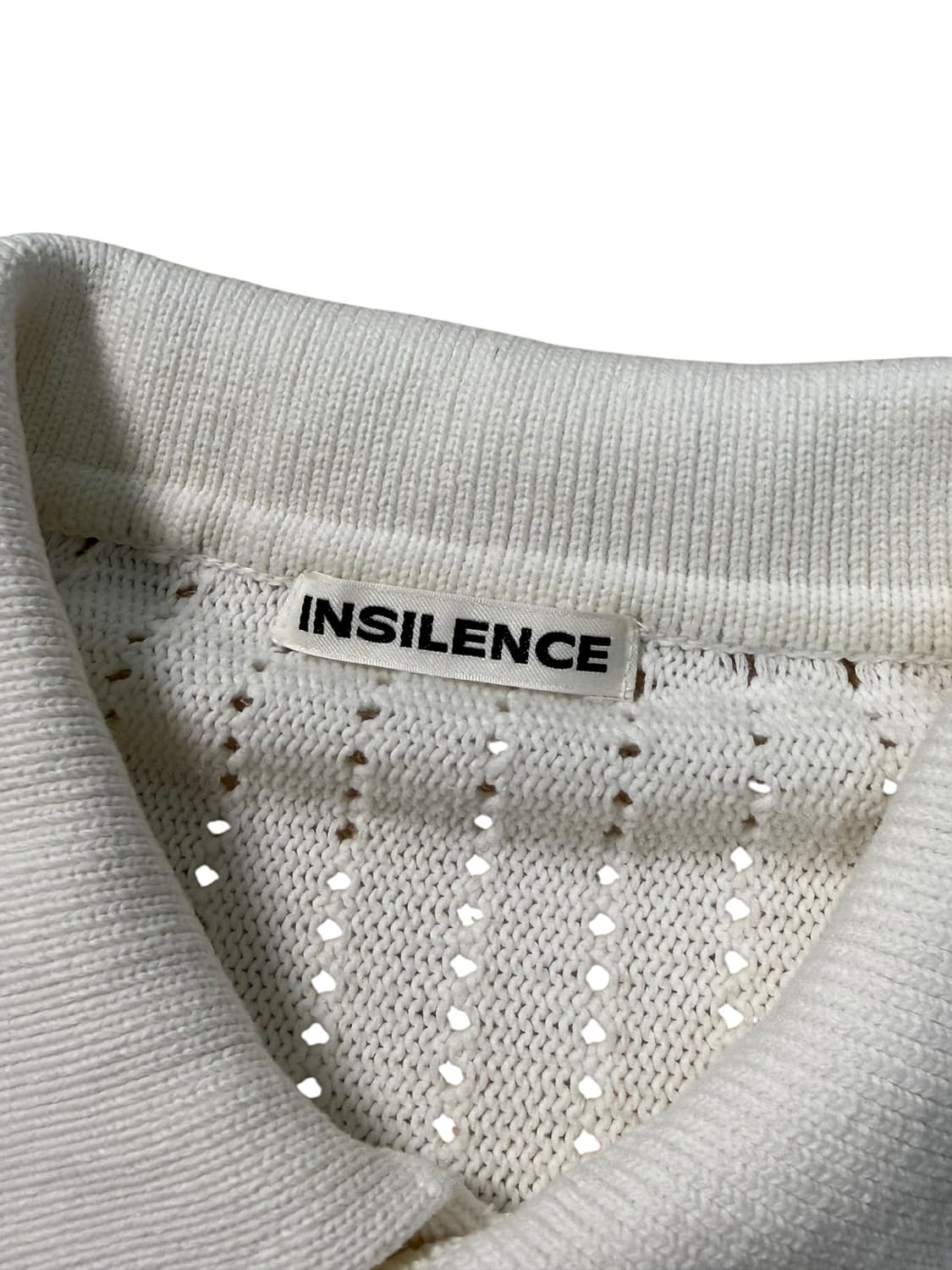 INSILENCE 인사일런스 펀칭 니트 카라반팔티 상품이미지3