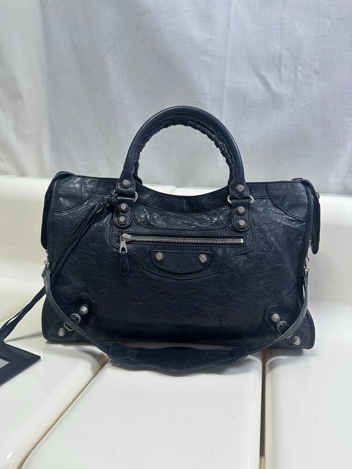 [A 정품] 발렌시아가 시티 모터백 미디움 블랙 상품이미지2