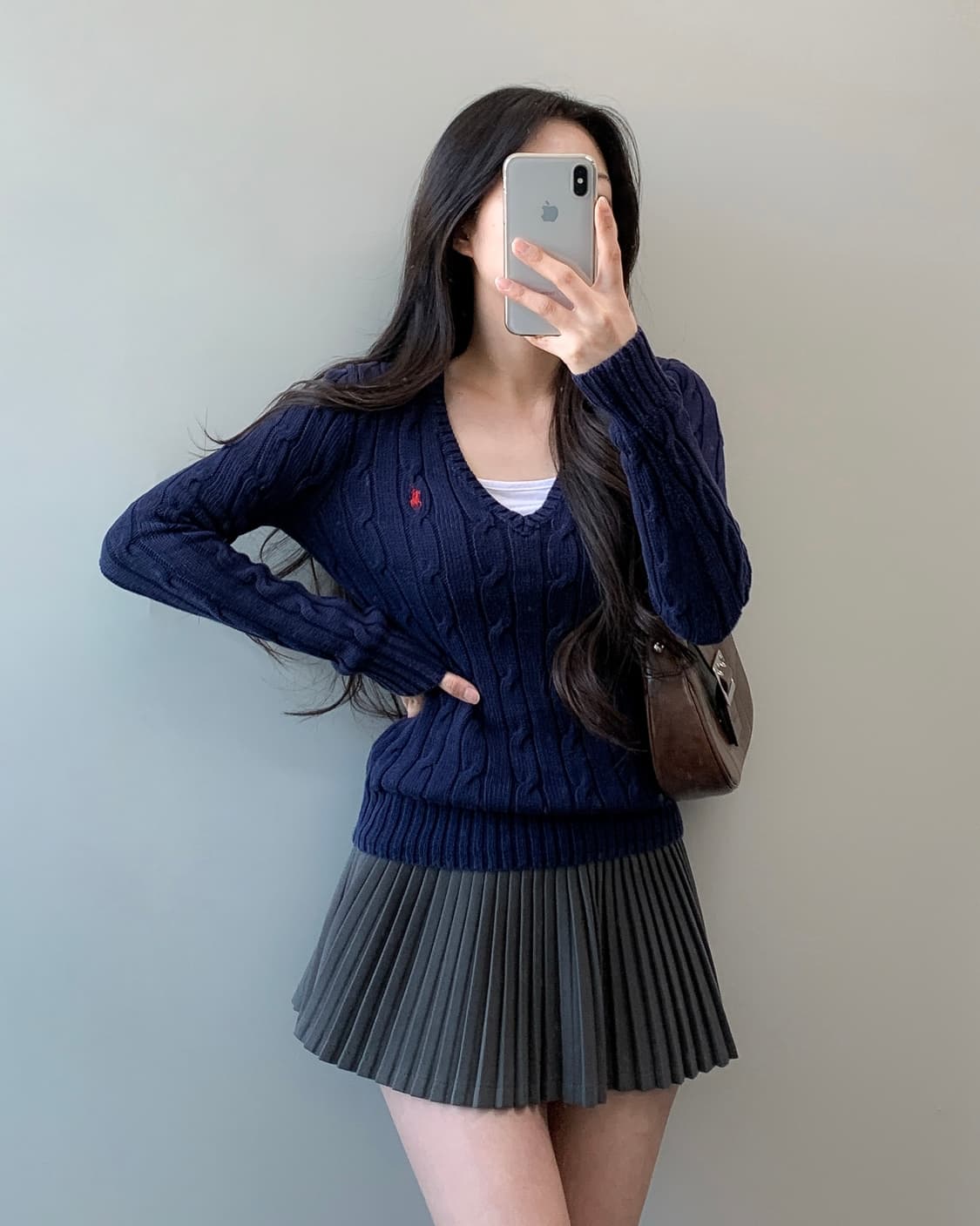 폴로 브이넥 니트  상품이미지2