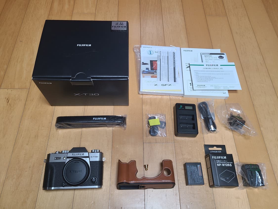 후지필름 X-T30 풀박스 (배터리 2개, 하프케이스) xt30 상품이미지1
