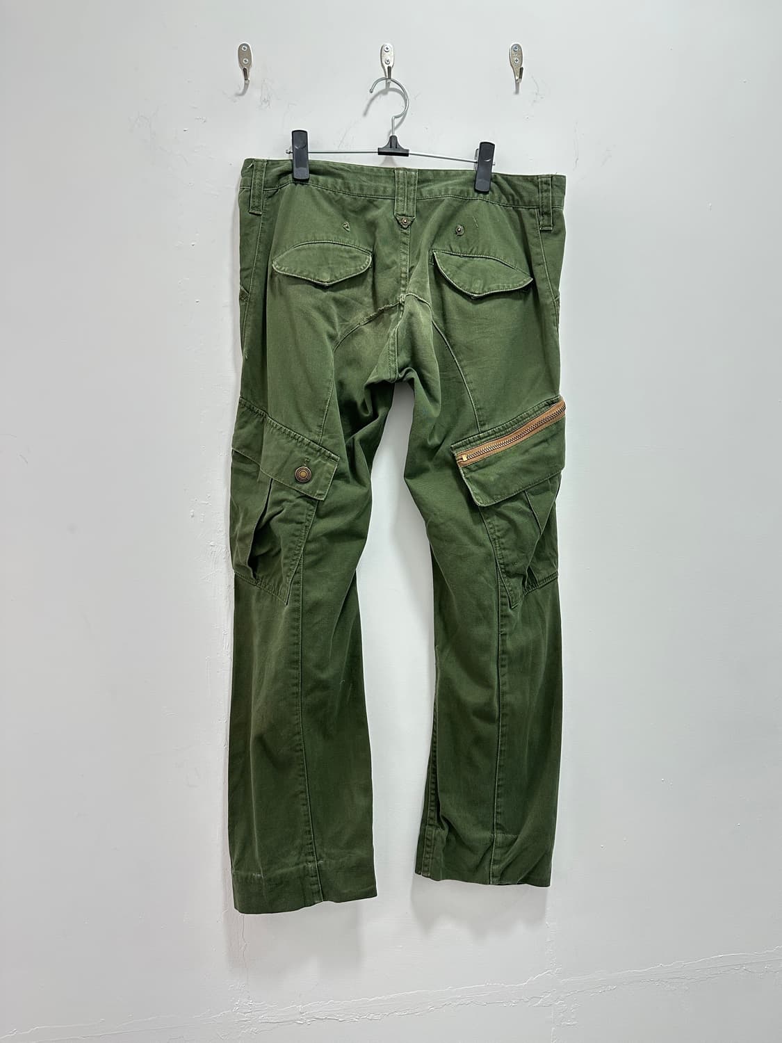 Grunge khaki multipocket curved jeans 상품이미지2