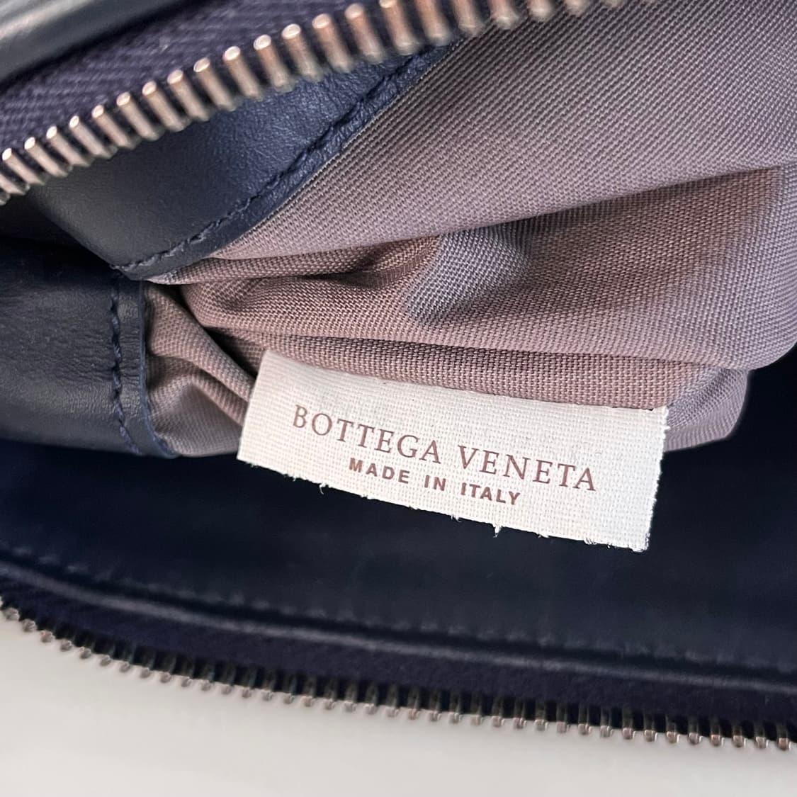 [A급/정품] 보테가베네타 인트레치아토 클러치 백 가방 네이비 상품이미지8