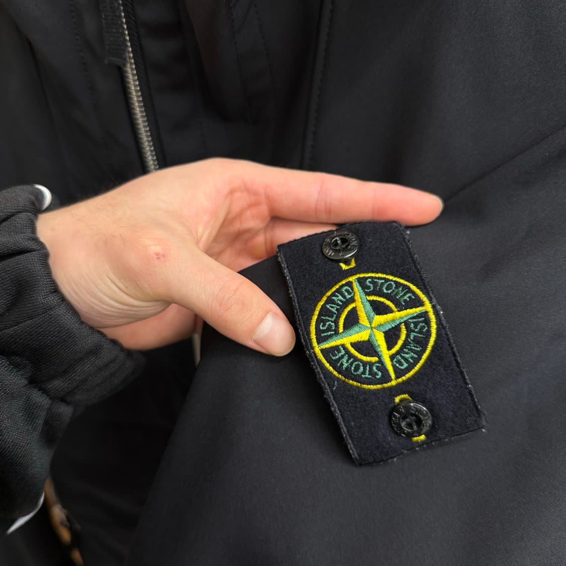 [S] 스톤아일랜드 소프트쉘 바람막이 자켓 상품이미지4