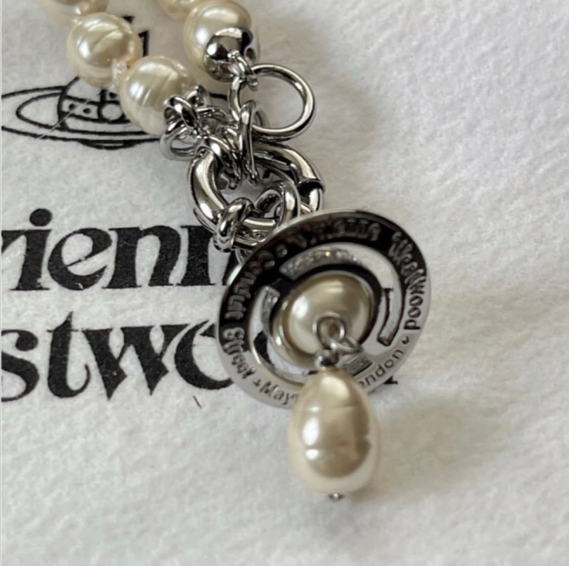 비비안웨스트우드 아카이브 진주 펄 레인드랍 orb 초커 목걸이 상품이미지3