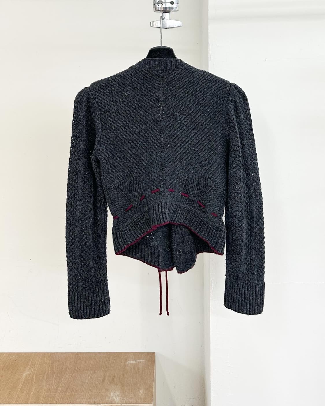 끌로에 차콜 스트링 레인울 가디건  상품이미지6