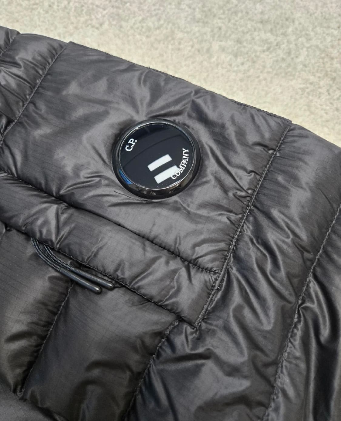 CP컴퍼니 경량패딩 상품이미지4