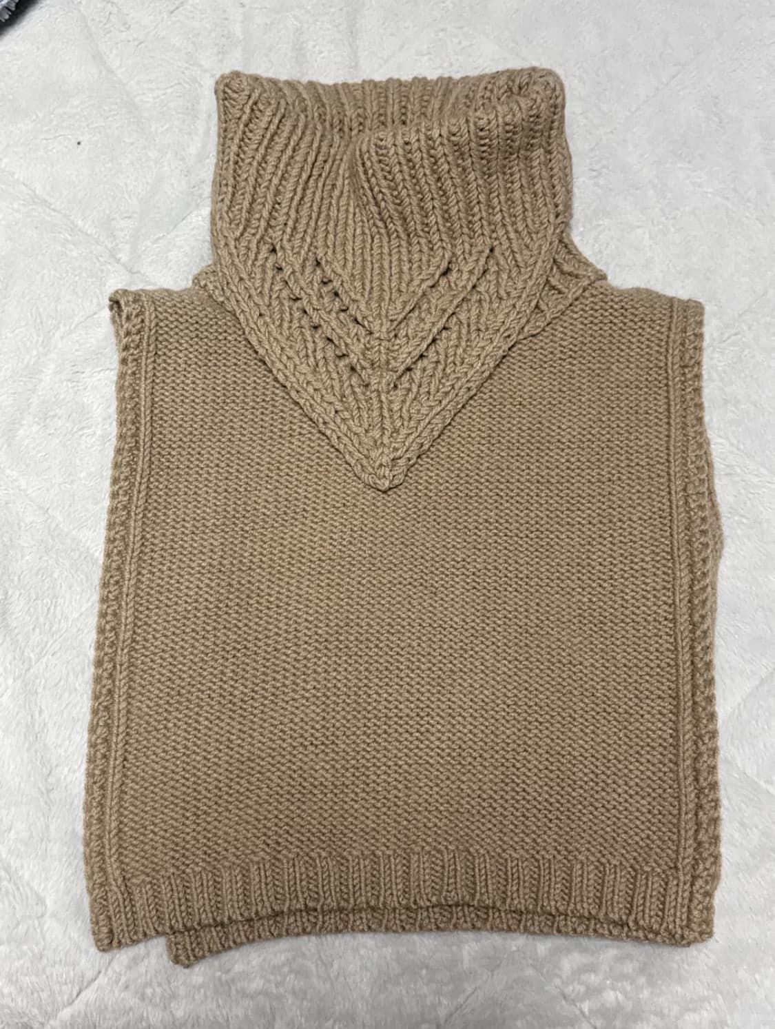 더솔로이스트 2017AW 울 반다나 넥워머 베이지컬러 상품이미지3