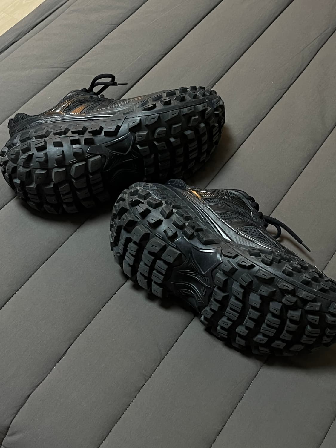 발렌시아가 디펜더  상품이미지5