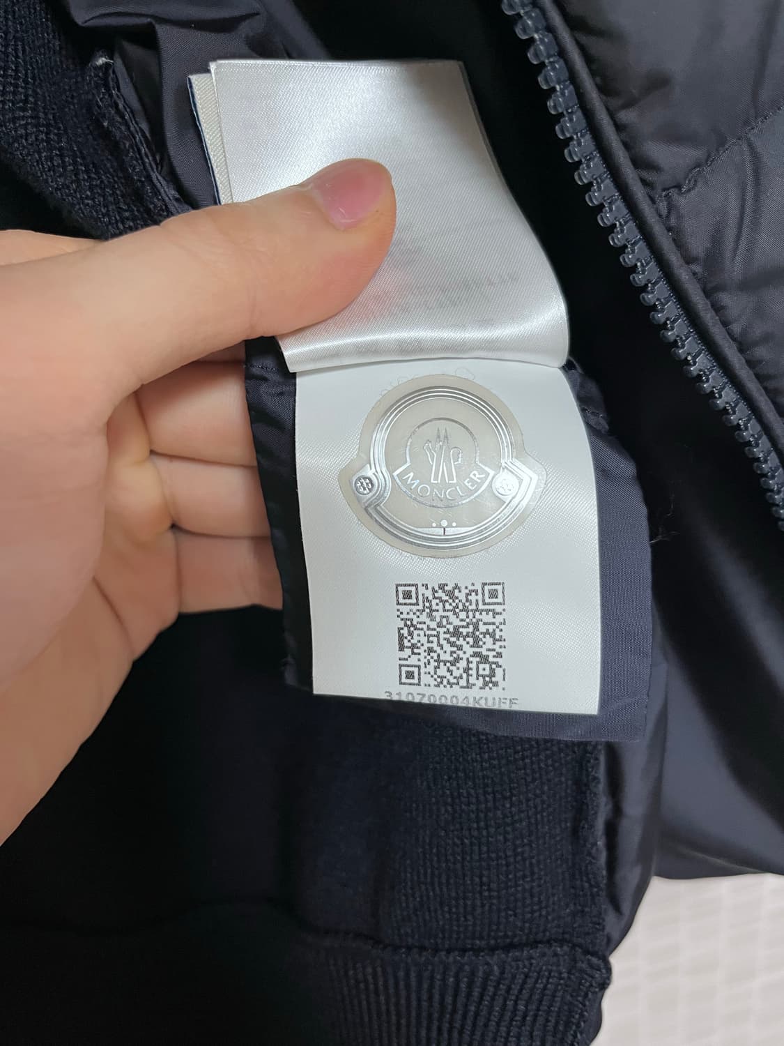 [XL] 19fw 몽클레어 니트패딩 네이비 상품이미지7