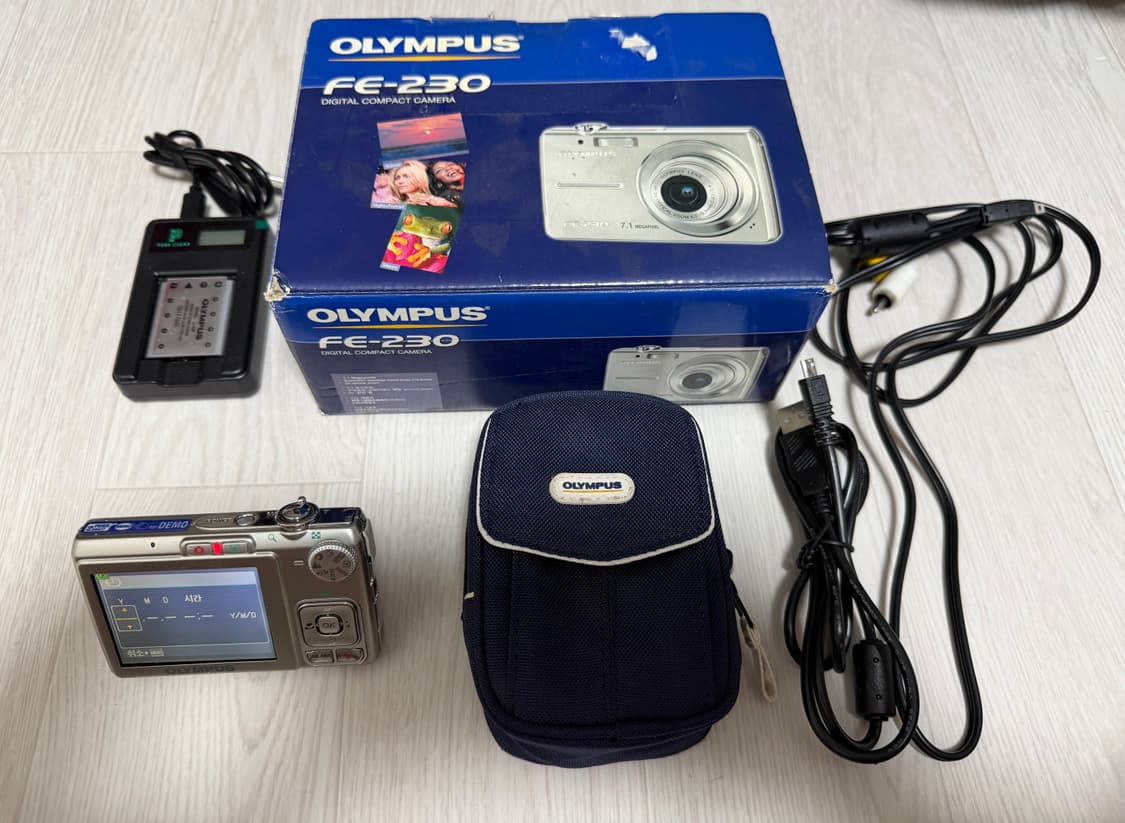 올림푸스 FE-230 디지털 카메라 풀박스 판매합니다 상품이미지1